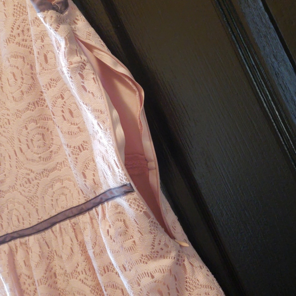 Dress - Picture 5 of 5